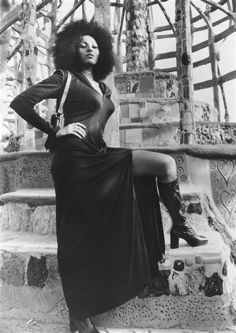 Pam Grier Nude – Pics and Videos